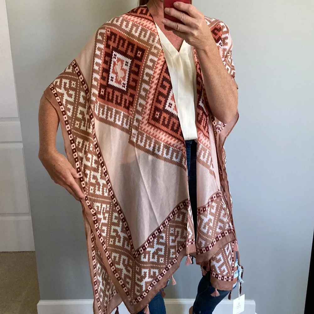 Aztec Print Boho Kimono - Picture 3 of 8